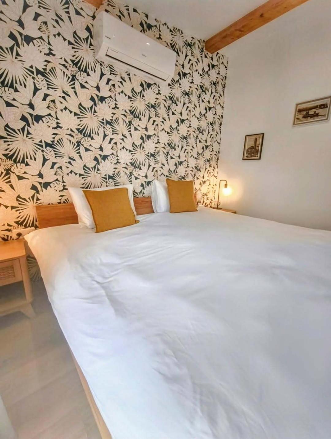 Chambres Isula Bella Figari  Eksteriør billede