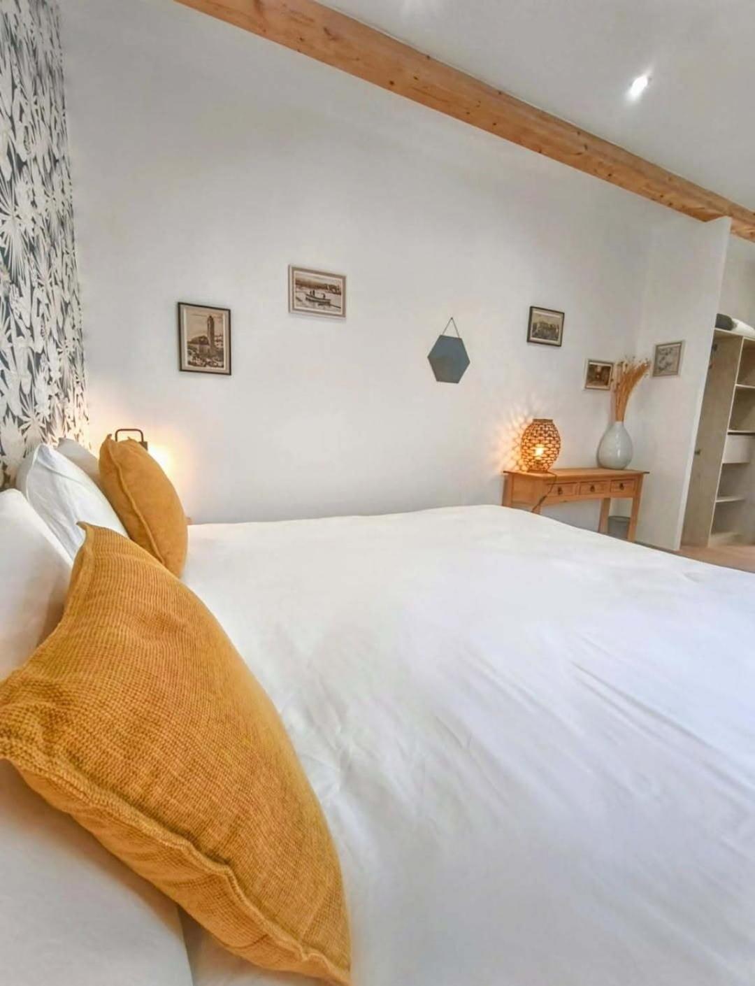 Chambres Isula Bella Figari  Eksteriør billede